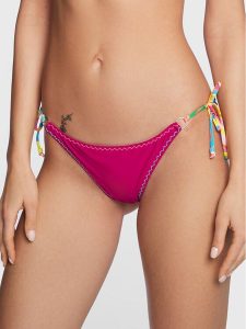 Banana Moon Dół od bikini Nota Beachclub 23D75 Fioletowy. Fioletowe bikini Banana Moon, bez wzorów, z syntetyku. Za 99,99 zł.