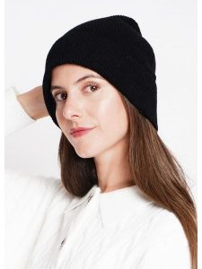 William de Faye Czapka beanie w kolorze czarnym rozmiar: onesize. Czarne czapki William de Faye, bez wzorów, ze splotem. Za 92,21 zł.