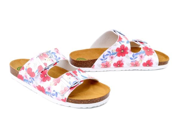 DR. BRINKMANN 700870-03 weiss, klapki damskie. Klapki Dr. Brinkmann, bez wzorów, bez obcasa. Za 174,90 zł.