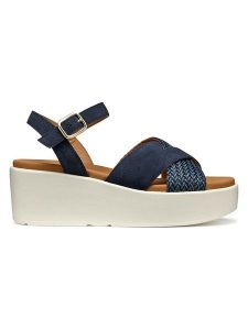 Geox Skórzane sandały "Xand" w kolorze granatowym na koturnie rozmiar: 39. Niebieskie sandały Geox, bez wzorów, z materiału, z otwartym noskiem, bez obcasa, na koturnie, bez zapięcia. Za 260,99 zł.