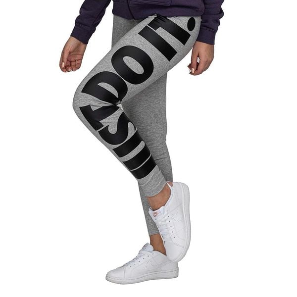 Legginsy Sportowe Damskie Nike. Szare legginsy Nike, bez wzorów. Za 86,20 zł.