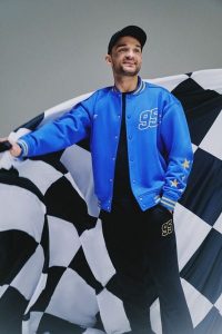 4F Bluza bomberka uniseks 4F x Bartosz Zmarzlik - niebieska XS. Niebieskie bluzy 4f, xs, bez wzorów, z dzianiny, bez kaptura. Za 219,99 zł.