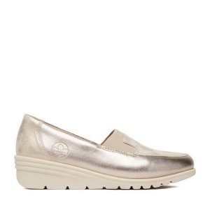 Półbuty Rieker. Żółte czółenka Rieker, bez wzorów, bez obcasa, na koturnie, bez zapięcia. Za 339,99 zł.