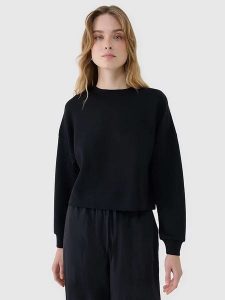 4F Bluza w kolorze czarnym rozmiar: L. Czarne bluzy 4f, l, bez wzorów, bez kaptura. Za 113,10 zł.