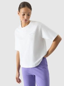 4F T-shirt oversize z nadrukiem damski - biały M. Białe t-shirty 4f, m, bez wzorów, z bawełny, bez kołnierzyka, bez ramiączek. W wyprzedaży za 39,99 zł.