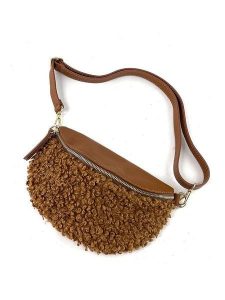 Marlon Skórzana saszetka w kolorze jasnobrązowym - 26 x 16 x 7 cm rozmiar: onesize. Brązowe nerki i saszetki Marlon, bez wzorów, z materiału. Za 128,95 zł.