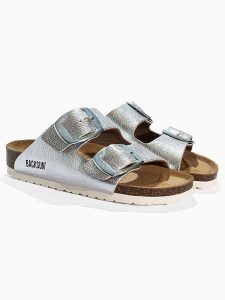 BACKSUN Klapki "Londrina" w kolorze srebrnym rozmiar: 38. Szare klapki Backsun, bez wzorów, z otwartym noskiem, bez obcasa. Za 130,99 zł.