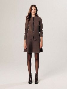 Rodier Kardigan w kolorze brązowym rozmiar: S. Brązowe kardigany Rodier, prążkowane. Za 282,99 zł.