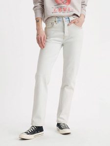 Levi's Dżinsy "501" - Regular fit - w kolorze błękitnym rozmiar: W27/L32. Niebieskie jeansy Levi's®, z aplikacjami. Za 180,06 zł.