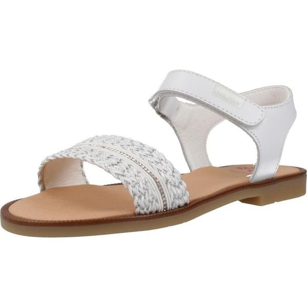 Sandały PABLOSKY 451400P Biały. Białe buty trekkingowe PABLOSKY, bez wzorów, ze skóry, bez obcasa, bez zapięcia. Za 242,99 zł.