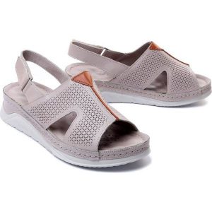 BAYLA 022 05 6101 LZR dark stone, sandały damskie. Szare sandały Bayla, bez wzorów, ze skóry, bez obcasa, na koturnie, bez zapięcia. Za 109,95 zł.