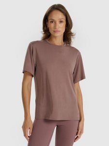 4F T-shirt oversize z modalem damski - brązowy XS. Brązowe t-shirty 4f, xl, bez wzorów, z jersey, bez kołnierzyka, bez ramiączek. W wyprzedaży za 79,99 zł.