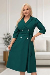 Elegancka żakietowa sukienka Marietta w kolorze butelkowej zieleni XXL OVERSIZE WIOSNA. Zielone sukienki Moda Size Plus Iwanek, do pracy, na wiosnę, l, bez wzorów, z elastanu, biznesowe, bez kołnierzyka, bez ramiączek, mini, oversize. Za 325,00 zł.
