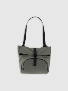 4F Saszetka crossbody uniseks - khaki Uniwersalny. Brązowe nerki i saszetki 4f, bez wzorów, z dzianiny. W wyprzedaży za 59,99 zł.