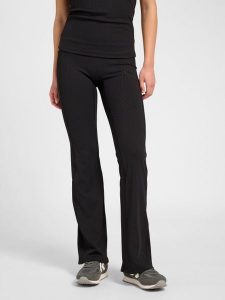 Legginsy proste dla kobiet Hummel Prima. Brązowe legginsy Hummel, bez wzorów, z materiału. Za 290,50 zł.