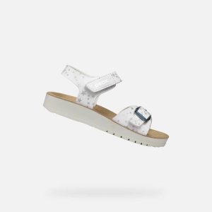 Sandały Geox Model J Sandal Costarei Gi Kolor Biały. Białe sandały Geox, bez wzorów, ze skóry, bez obcasa, bez zapięcia. Za 214,99 zł.