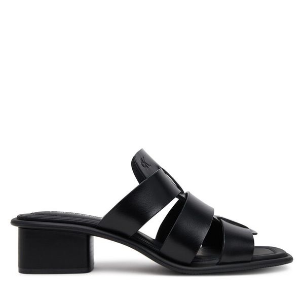 Klapki Calvin Klein Jeans. Czarne klapki Calvin Klein Jeans, bez wzorów, z jeansu, bez obcasa. Za 259,99 zł.