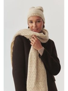 TATUUM Szal "Sapina" w kolorze szarobrązowym z dodatkiem wełny - 190 x 37 cm rozmiar: onesize. Brązowe szaliki Tatuum, bez wzorów, z materiału. Za 188,40 zł.