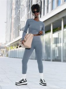 Legginsy - szary. Szare legginsy Sinsay, bez wzorów, z materiału, z podwyższonym stanem. Za 39,99 zł.