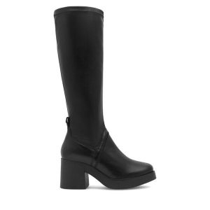 Kozaki Lasocki. Czarne kozaki Lasocki, bez wzorów, bez obcasa, na słupku, bez zapięcia. Za 329,99 zł.