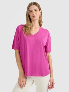 4F T-shirt oversize z modalem damski - różowy XS. Czerwone t-shirty 4f, xs, bez wzorów, bez kołnierzyka, bez ramiączek. W wyprzedaży za 79,99 zł.
