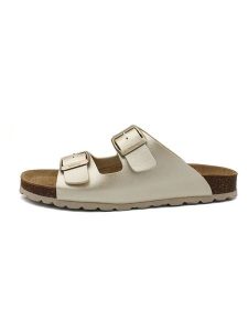 Billowy Klapki w kolorze złotym rozmiar: 41. Żółte klapki Billowy, bez wzorów, z otwartym noskiem, bez obcasa. Za 61,02 zł.