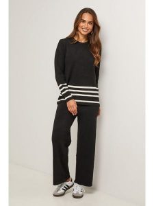 Soft Cashmere 2-częściowy zestaw w kolorze antracytowym rozmiar: 40/42. Czarne swetry oversize Soft Cashmere, bez wzorów, bez ramiączek. Za 195,99 zł.