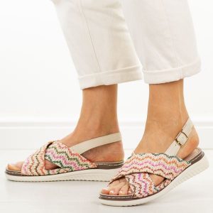 Beżowe płaskie sandały damskie Potocki 90374. Brązowe sandały POTOCKI, bez wzorów, z jeansu, bez obcasa, na płaskiej podeszwie, bez zapięcia. Za 149,00 zł.