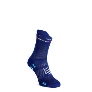 Skarpety do biegania Compressport Pro Racing Socks v4.0 Run High. Niebieskie skarpetki Compressport, bez wzorów. Za 78,99 zł.