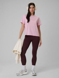 4F Legginsy dzianinowe damskie - brązowe M. Brązowe legginsy 4f, bez wzorów, z dzianiny. Za 99,99 zł.