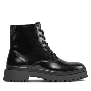 Trapery Gant. Czarne buty zimowe GANT, bez obcasa, bez zapięcia. Za 459,99 zł.