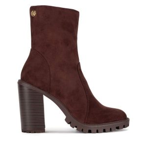 Botki Nine West. Brązowe botki Nine West, bez wzorów, bez obcasa, na słupku, bez zapięcia. Za 279,99 zł.