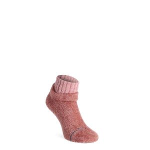 Skarpety Stance Cozy Slipper Sock. Czerwone skarpetki Stance, bez wzorów. Za 104,99 zł.