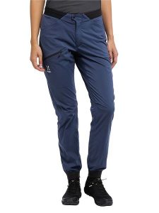 Haglöfs Szorty funkcyjne "L.I.M Fuse" w kolorze granatowym rozmiar: 40. Niebieskie spodenki sportowe Haglöfs, l, bez wzorów, z materiału, outdoorowe. Za 188,95 zł.