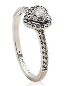 Pandora Srebrny pierścionek z cyrkoniami rozmiar: 54. Szare pierścionki Pandora, z cyrkonią, srebrne. Za 295,99 zł.