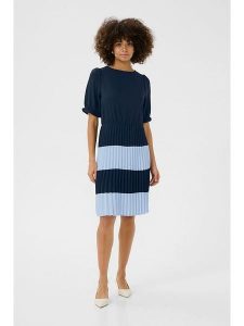 CULTURE Sukienka w kolorze granatowym rozmiar: XL. Niebieskie sukienki Culture, na co dzień, xl, bez wzorów, bez kołnierzyka, bez ramiączek, midi, proste. Za 173,99 zł.