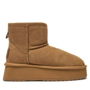 Śniegowce Mjuka. Brązowe buty zimowe Mjuka, bez obcasa, bez zapięcia. Za 369,99 zł.