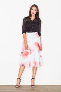 Spódnica Midi Rozkloszowana w Kolorowe Kwiaty w Odcieniach Różu. Czerwone spódnice Figl, xl, bez wzorów, z materiału, midi. Za 189,00 zł.