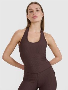 4F Crop top slim gładki damski 4F x Anna Lewandowska - brązowy S. Brązowe topy 4f, l, bez wzorów, z dzianiny, eleganckie, bez kołnierzyka, bez ramiączek. Za 59,99 zł.