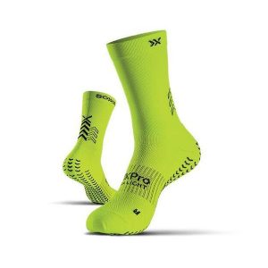 Skarpety piłkarskie SOXPro Ultra Light Fluo Yellow z antypoślizgową podeszwą. Żółte skarpetki GEARXPRO, bez wzorów. Za 199,50 zł.