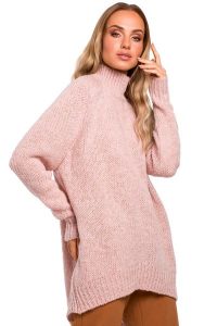 Sweter damski oversize asymetryczny sweter z wełną pudrowy róż. Czerwone swetry oversize Polskie swetry, na zimę, l, bez wzorów, z dzianiny, bez ramiączek. Za 259,00 zł.
