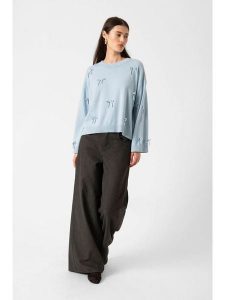 Soaked in Luxury Sweter w kolorze błękitnym rozmiar: L. Niebieskie swetry oversize Soaked in Luxury, l, bez wzorów, z wełny, bez ramiączek. Za 152,99 zł.