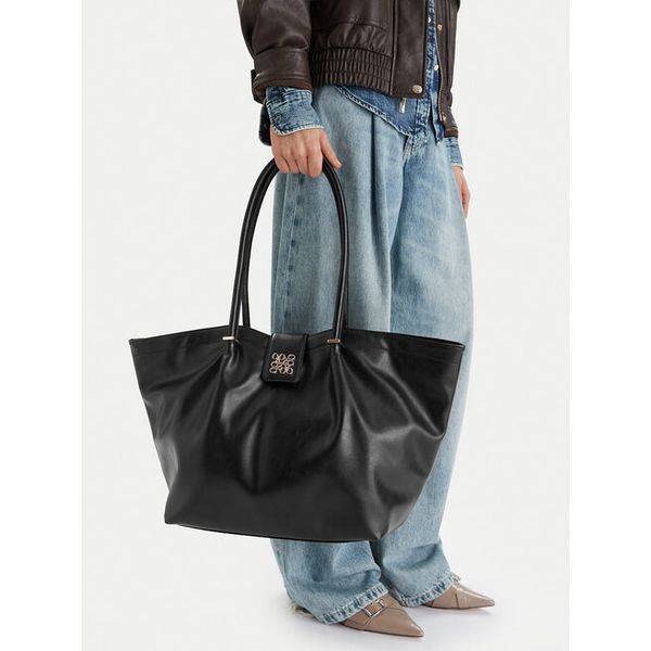 Torebka Nine West. Czarne shopper bag Nine West, bez wzorów, bez dodatków. Za 269,99 zł.