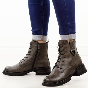 Szare botki damskie Potocki 12719. Szare botki POTOCKI, na jesień, bez wzorów, z jeansu, z okrągłym noskiem, bez obcasa, na obcasie, bez zapięcia. Za 239,00 zł.