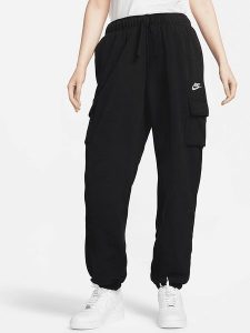 Nike Sportswear Spodnie dresowe w kolorze szarym rozmiar: XL. Szare spodnie dresowe Nike Sportswear, xl, bez wzorów, z bawełny. Za 127,35 zł.
