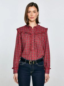 Koszula damska w kratę z ozdobnymi falbankami czerwona Frilo 000. Czerwone koszule Big Star, l, bez wzorów, z bawełny, bez kołnierzyka, bez ramiączek. W wyprzedaży za 139,99 zł.