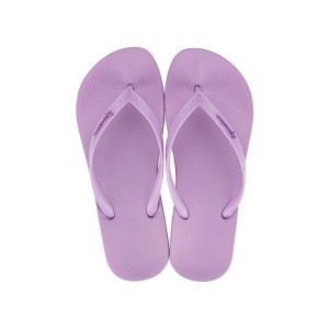 Klapki plażowe damskie Ipanema Anat. Fioletowe klapki Ipanema, bez wzorów, bez obcasa. Za 59,99 zł.