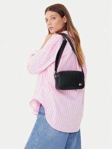 Tommy Jeans Torebka Tjw Cool Camera Bag AW0AW17872 Czarny. Czarne listonoszki Tommy Jeans, bez wzorów, z jeansu, bez dodatków. Za 290,99 zł.