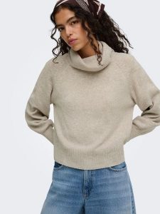 ONLY Sweter w kolorze beżowym rozmiar: S. Brązowe golfy ONLY, bez wzorów. Za 85,45 zł.