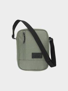 4F Saszetka crossbody uniseks - khaki Uniwersalny. Brązowe nerki i saszetki 4f, bez wzorów, z dzianiny. W wyprzedaży za 39,99 zł.